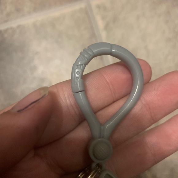 Roxanne wolf Five Nights at Freddy's Security Breach Backpack Hanger Clip - Picture 3 of 3